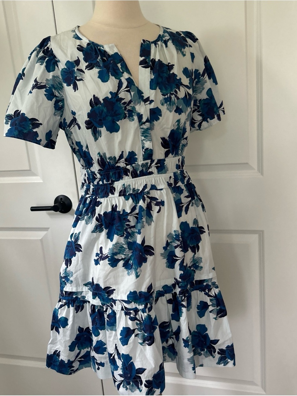 ANTHROPOLOGIE size L The Somerset Mini Dress Blue Floral Pockets - Picture 3 of 9
